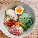 水キムチの汁を使って冷麺風